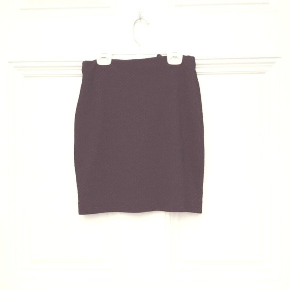 Red and Black Pattern Banana Republic A-Line Mini Skirt - Women's 0P - Picture 1 of 6